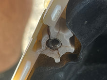 Cargar imagen en el visor de la galería, 150 hp Evinrude E-tec 351784 Port 5008263 starboard 351785 5008264 LOWER SIDE COVERS two stroke 2007