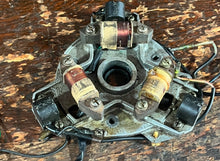 Lade das Bild in den Galerie-Viewer, 40 50 hp Yamaha BASE ASSEMBLY 63D-85560-00-00 stator trigger Two Stroke 1995-1999