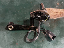 Lade das Bild in den Galerie-Viewer, 200 225 250 hp Johnson Evinrude SHIFT ARM ASSY with SWITCH 0586437 331737 433481 431908 two stroke