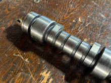 Cargar imagen en el visor de la galería, BF 225 250 hp Honda CAMSHAFT RIGHT  14111-ZY3-A00 four stroke 2006-up