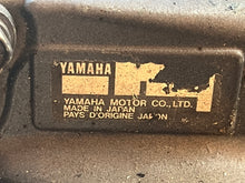 Lade das Bild in den Galerie-Viewer, 150 200 hp Yamaha 25” MIDSECTION two stroke 2.6 hpdi 2000-2005 UPPER CASING 6E5-45111-23-8D SWIVEL 64E-43311-20-8D CLAMPS 64E-43111-02-8D 64E-43112-02-8D