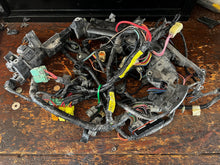 Lade das Bild in den Galerie-Viewer, f 225 200 hp Yamaha engine WIRE HARNESS 69J-8259N-11-00 69J-82590-51-00 four stroke 2003-2005 crossover Mercury 888330A1
