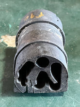 Load image into Gallery viewer, f 90 75 hp Yamaha bottom cowling GROMMET 68V-42725-00-00 four stroke 2003-2017 some compatibility 80 100 115 hp