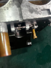 Load image into Gallery viewer, 115 hp Yamaha CARBURETOR SET 6E503 two stroke v4 6E5-14301-03-00 6E5-14302-03-00