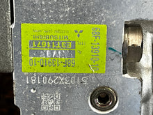 Load image into Gallery viewer, 150 175 200 hp Yamaha HPDI 68F-12170-01-00 CAMSHAFT compressor ASSY with FUEL PUMP ASSY 68F-13910-10-00 two stroke 2004-2014