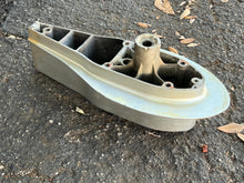 Cargar imagen en el visor de la galería, BF 75 90 115 130 hp Honda 40202-ZW1-710ZA gear case EXTENSION SEPARATOR with mounting studs 1997-2007+ four stroke