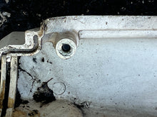 Load image into Gallery viewer, DF 150 hp Suzuki  SIDE COVER SET WHITE 62821-96J0-Y5S 61811-96J0-Y5S 2015-2018