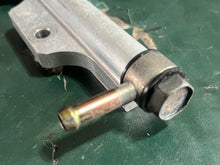 Cargar imagen en el visor de la galería, DF 115 140 hp Suzuki FUEL DELIVERY PIPE 15751-90J03 four stroke 2001-2012 FUEL FILTER UNION 09363-08004 09360-12008 some compatibility 90 100 hp
