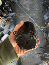Load image into Gallery viewer, 25 hp Johnson Evinrude STARTER MOTOR starting Two Stroke
