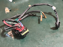 Cargar imagen en el visor de la galería, 140 150 175 200 hp Mercury TRIM HARNESS 819514A11 two stroke some compatibility Force 75 90 120 hp