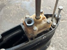 Lade das Bild in den Galerie-Viewer, 30 25 hp Mercury LOWER UNIT ASSY 825132T23 gearcase 8M0187015 346Q600006 four stroke EFI