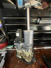 Lade das Bild in den Galerie-Viewer, f 90 75 hp Yamaha POWER TRIM & TILT 6D8-43800-01-8D four stroke TRIM PUMP 2006-2012