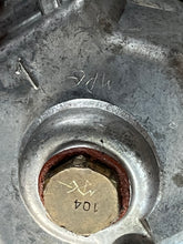 Cargar imagen en el visor de la galería, sold local nov25-2025——15 HP Yamaha CARBURETOR Assy 1 6E7-14301-74-00 with FUEL PUMP two stroke 1984