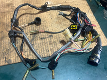 Cargar imagen en el visor de la galería, F 50 hp Yamaha 64J-82590-10-00 engine wire harness 2001 tlrz t & f motors 4 cylinder Four Stroke 2001-2003 earlier # 62Y-82590-10-00 1995-2001