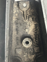 Cargar imagen en el visor de la galería, 90 hp Force LOWER UNIT up-and-down-to-shift 20” 6977061 1600-820588T1 Two Stroke 1992 908A92A case 6977061