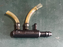 Load image into Gallery viewer, 40 50 60 Johnson Evinrude FUEL MANIFOLD TUBE 0395540 Two Stroke 1985-2000 superseded 395540 5004610 some compatibility up to 300 hp