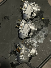 Load image into Gallery viewer, 90 hp Tohatsu CARBURETOR SET 3L9032000 9032070 9032100 TWO STROKE 1996-2002