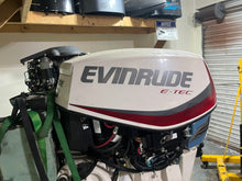 Lade das Bild in den Galerie-Viewer, 40 50 60 hp Evinrude E-tec 0285812 Motor Cover Assy White AF AG MODELS