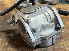 Load image into Gallery viewer, 115 hp Mercury WME 51 824902A5 824902A6 824902A7 824902A8 3301-824902-c Carburetor Set two stroke four cylinder