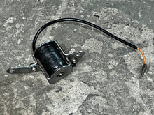 Load image into Gallery viewer, DT 75 85 hp Suzuki CHOKE SOLENOID 38600-95555 two stroke 1988-2000 some 55 65 compatibility