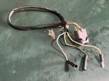 Cargar imagen en el visor de la galería, BF 50 40 HP Honda 35640-ZV5-824 POWER TILT SWITCH without stay Four Stroke 2000-2007+