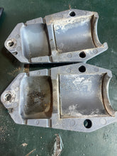 Cargar imagen en el visor de la galería, DF 200 hp Suzuki LOWER MOTOR MOUNT COVERS 54221-96J00 four stroke 2015-2024 some compatibility 150 175 hp