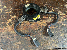 Cargar imagen en el visor de la galería, 140 hp Johnson Evinrude V4 looper STATOR 3/9 AMP 0583410 TIMER BASE 0583508 outboard some compatibility 110 120 125 130 1990-1998