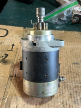 Cargar imagen en el visor de la galería, 140 115 hp Tohatsu Nissan 353760104 STARTER MOTOR 1996-2014 two stroke OEM genuine part