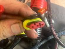 Cargar imagen en el visor de la galería, 30 25 15 hp Evinrude E-tec ENGINE HARNESS 0587061 two stroke 2017 AA AB AF