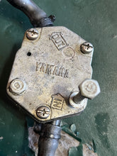 Cargar imagen en el visor de la galería, 150 hp Yamaha FUEL PUMPS 6E5-24410-03-00 two stroke 1994-2004 some compatibility 115 130 175 200 225 250 300 hp