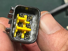 Load image into Gallery viewer, 250 225 hp Yamaha OX66 CDI CONTROL UNIT 65L-02 65L-85540-02-00 two stroke f8t33771 2001-2003