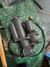 Cargar imagen en el visor de la galería, sold shopify june2025——BF 40 50 hp Honda 56000-ZV5-822ZA ptt POWER TRIM-TILT 56000-ZV5-823ZA pre ‘97-2005