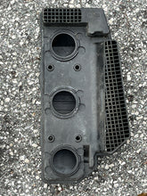 Lade das Bild in den Galerie-Viewer, 90 75 hp Yamaha 6H1-14440-02-00 INTAKE SILENCER oem Two Stroke 1986-2005