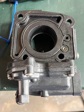 Load image into Gallery viewer, Johnson Evinrude CARBURETOR BODY 433449 0328544 BOWL 333525 333525 ORIFICE PLUG 63D 0328544 Two Stroke