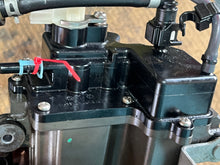Load image into Gallery viewer, vf 90 75 hp Yamaha 6FP-14180-00-00 vst FLOAT CHAMBER ASSY 2017-2022 four stroke 6FP-13910-00-00 FUEL PUMP ASSY