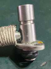 Cargar imagen en el visor de la galería, 150 175 200 hp Yamaha HPDI Fuel Delivery Pipe 3 & 4 68F-13973-00-00 68F-13974-10-00 two stroke