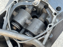 Cargar imagen en el visor de la galería, Mercury EFI CARB DFI two stroke 20 inch 3.0 liter 200 225 250 hp 818452A1 midsection w good steering arm 67706A55, 8137711 mounts, 832935A1 engine base and 8710A20 swivel