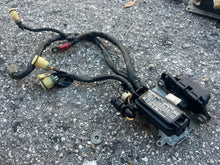 Cargar imagen en el visor de la galería, BF 225 200 175 hp Honda 150 amp MAIN FUSE box CABLE ASSY 32415-ZY3-A00 STARTER CABLE RELAY 06380-ZY3-000 four stroke