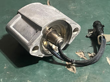 Cargar imagen en el visor de la galería, 90 hp Evinrude E-tec fuel injector strbd 5008826 & 5007147 2008-2012 two stroke 5008475 353518 353253 352875