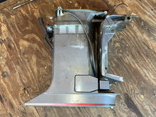 Load image into Gallery viewer, 250 225 hp Yamaha 20” MIDSECTION hpdi SWIVEL 64E-43311-10-8D STEERING BRACKET 66K-42510-00-8D UPPER CASING 60X-45111-00-8D EXHAUST 60V-41137-00-94 two stroke 2003 3.1 Liter