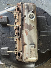 Cargar imagen en el visor de la galería, sold ebay aug2025——5.0 5.7 Liter OMC 1989 cylinder head #2 3853852 985431 Valve Cover 0986748 volvo