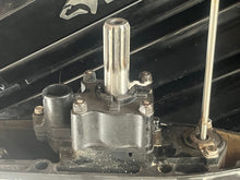 Cargar imagen en el visor de la galería, 90 hp Force LOWER UNIT up-and-down-to-shift 20” 6977061 1600-820588T1 Two Stroke 1992 908A92A case 6977061