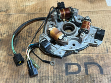 Load image into Gallery viewer, 50 40 hp Yamaha OEM BASE ASSY 63D-85560-10-00 stator trigger Two Stroke 2000-2005
