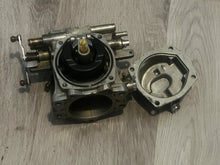 Lade das Bild in den Galerie-Viewer, 250 hp Yamaha CARBURETOR 5 61A-14103-03-00 two stroke 76 degree