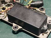 Cargar imagen en el visor de la galería, 70 hp Yamaha CDI UNIT 6H3-85540-11-00 voltage regulator 6G1-81970-61-00 bracket 6H3-85542-00-94 cover 6H3-81916-00-00 Two Stroke 3 cylinder ETLD 1984-1991 - some 60 hp compatibility