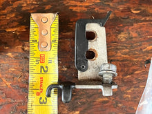 Cargar imagen en el visor de la galería, sold may2026—-150 175 200 hp Yamaha REMOTE CONTROL BRACKET 68F-48531-10-00 68F-48531-00-00 two stroke HPDI 2000-2005