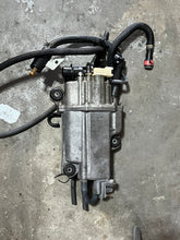 Load image into Gallery viewer, f 90 75 hp Yamaha vst FLOAT CHAMBER 6D8-14180-20-00 PUMP 6C5-13907-00-00 COOLER 6C5-21841-00-00 four stroke 2005-2011