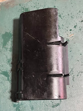 Load image into Gallery viewer, 90 115 150 175 200 hp Johnson Evinrude MOTOR CABLE BRACKET 340125 335571 two stroke v4 v6