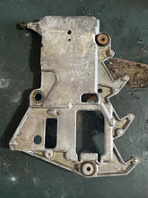 Load image into Gallery viewer, 90 80 Tohatsu Nissan ELECTRIC BRACKET 3B7069010 Two Stroke 2002