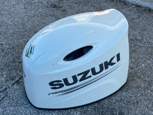Cargar imagen en el visor de la galería, DF 200 hp Suzuki ENGINE COVER 61403-96890-Y5S four stroke 2019